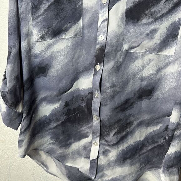 Iz Byer Size XS Gray / Blue button Down Shirt NWT - Picture 4 of 5